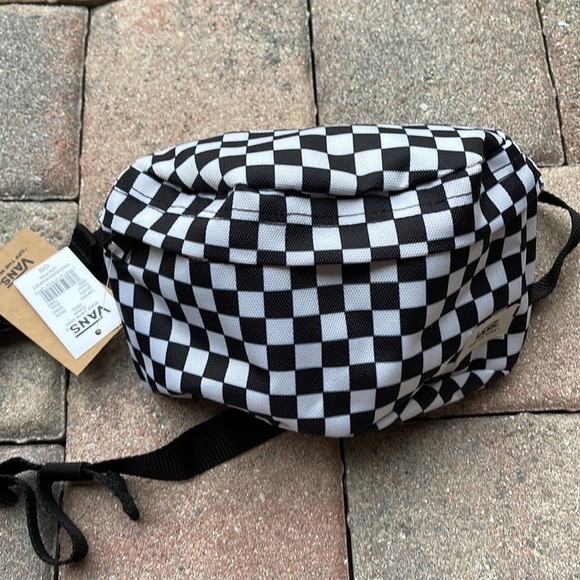 Brand new Authentic VANS Uni-Pak Checkered Unisex VN0A3WKDP2T NWT
Fanny pack - Picture 6 of 16
